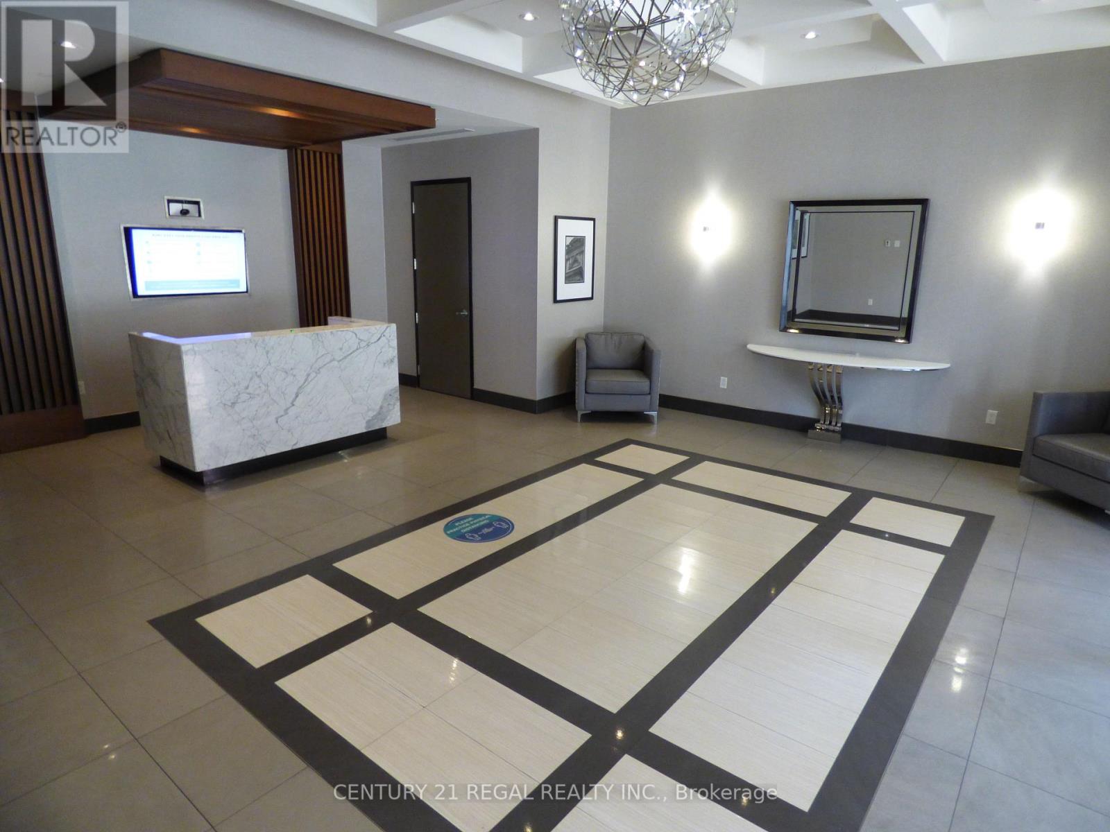 #415 -150 MAIN ST W, #415