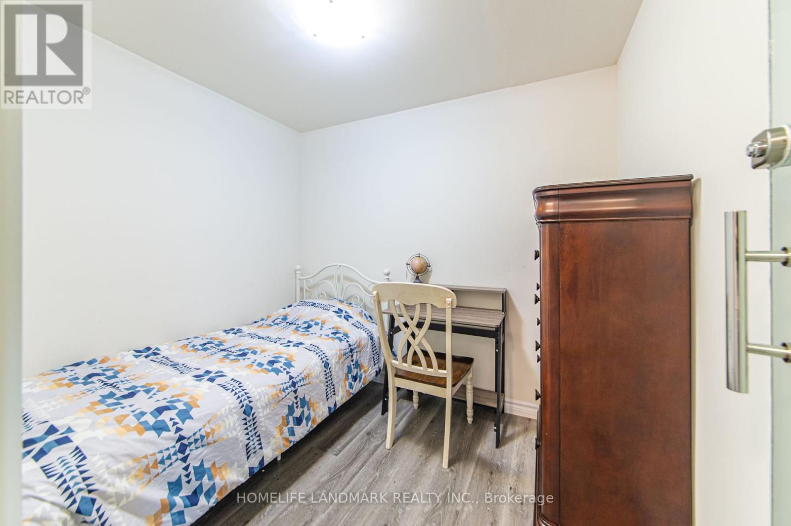 #101 -246 LESTER ST, #101