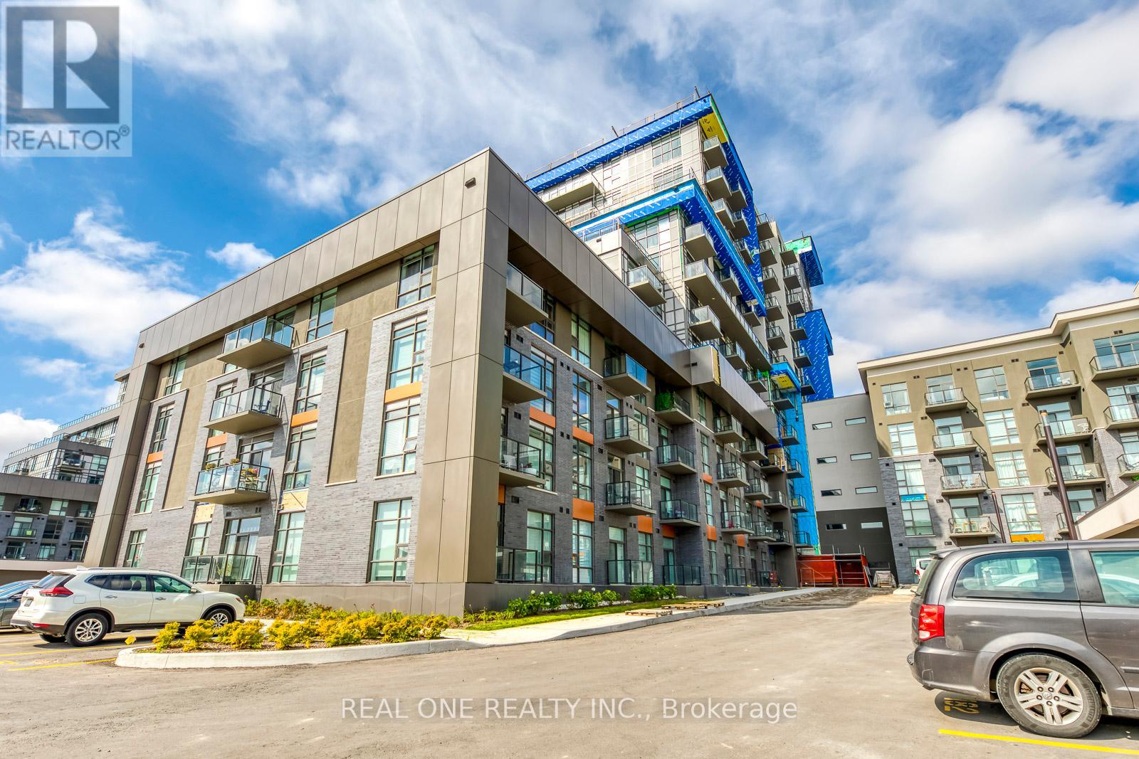 #605 -460 DUNDAS ST E, #605