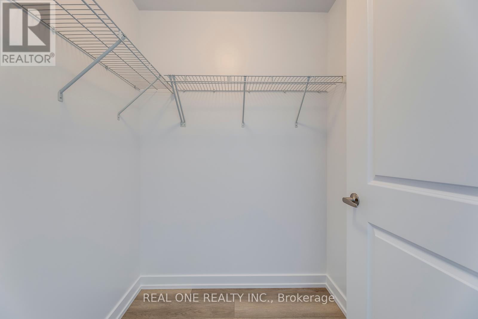 #605 -460 DUNDAS ST E, #605