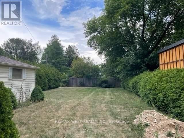 233 GUELPH AVE