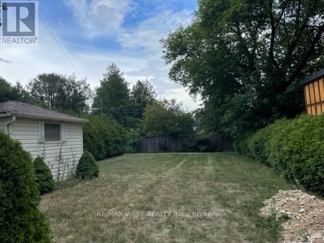 233 GUELPH AVE