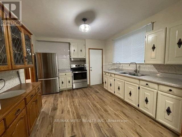 233 GUELPH AVE