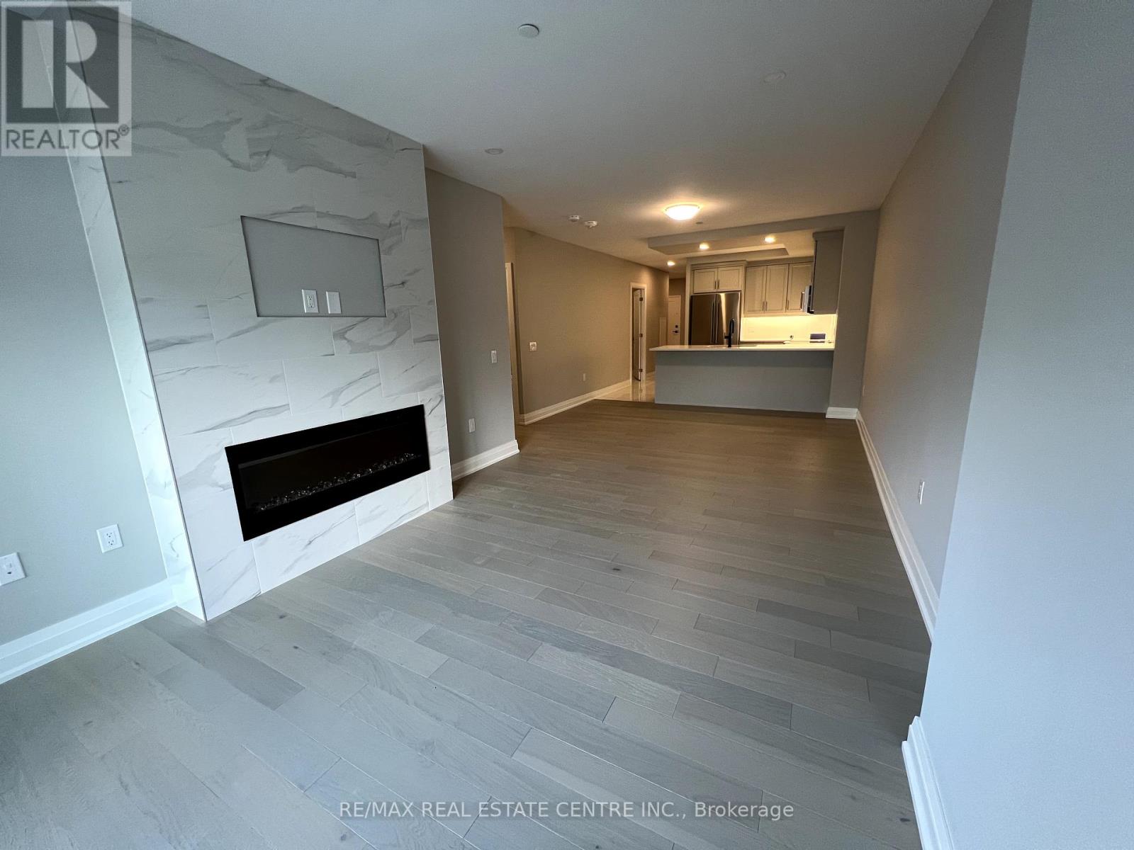 #303 -71 WYNDHAM ST S, #303