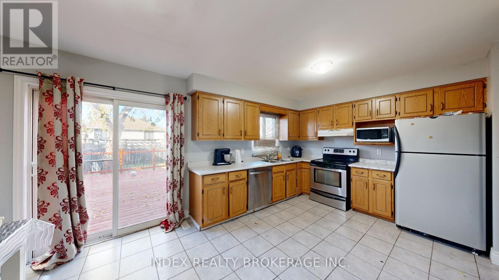 2 MCMANUS PL