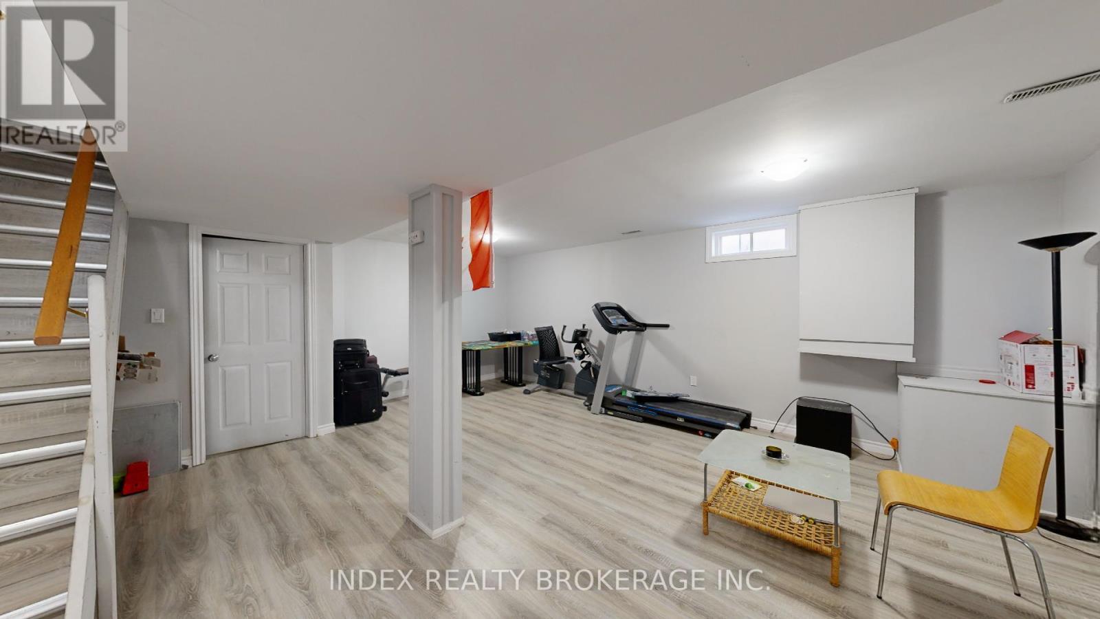 2 MCMANUS PL