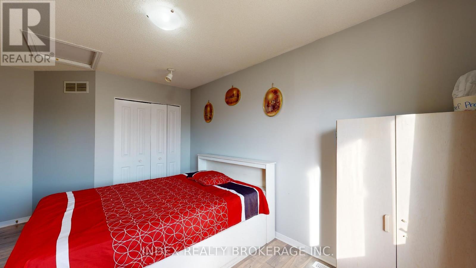 2 MCMANUS PL