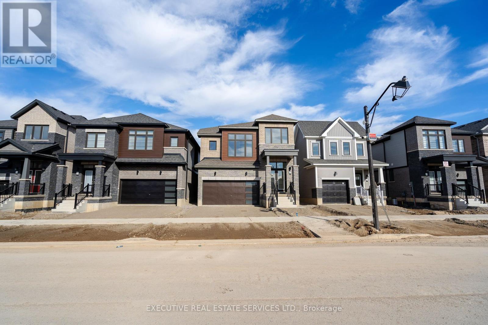 206 WILMOT RD