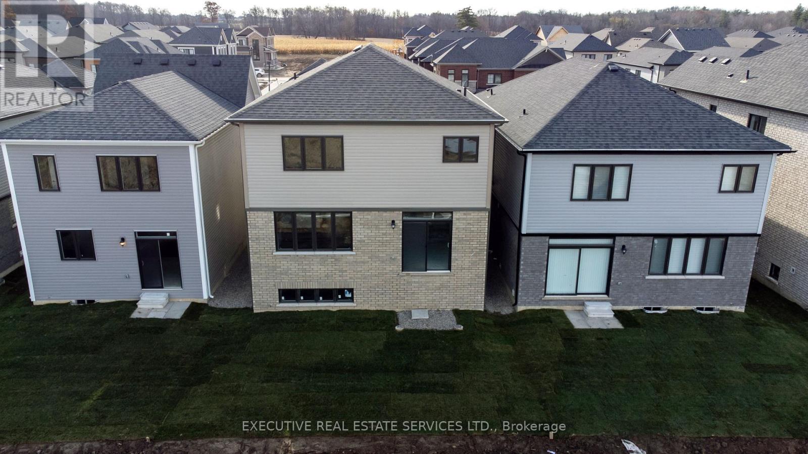 206 WILMOT RD