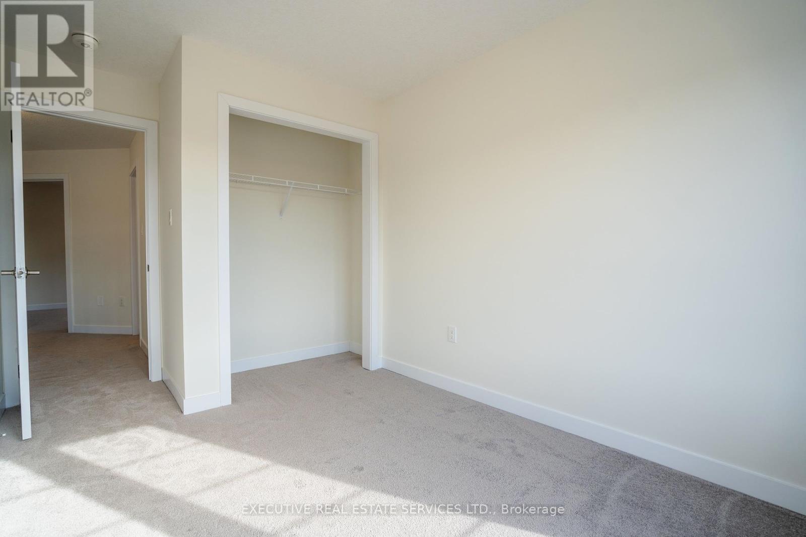 206 WILMOT RD
