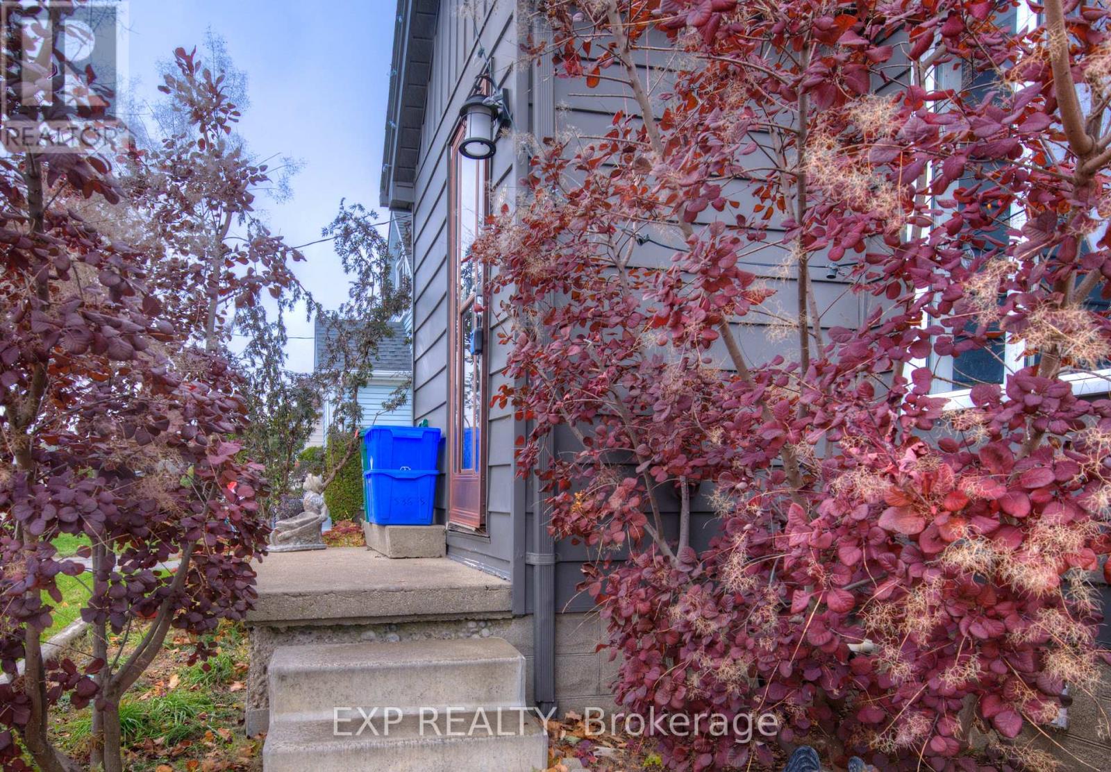 536 STIRLING AVE S