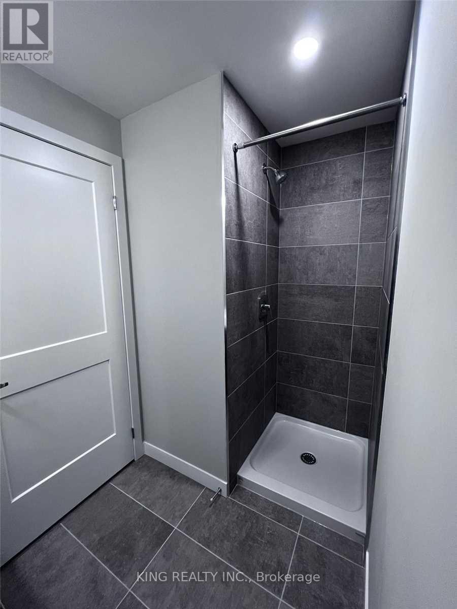 #1904 -15 QUEEN ST S, #1904