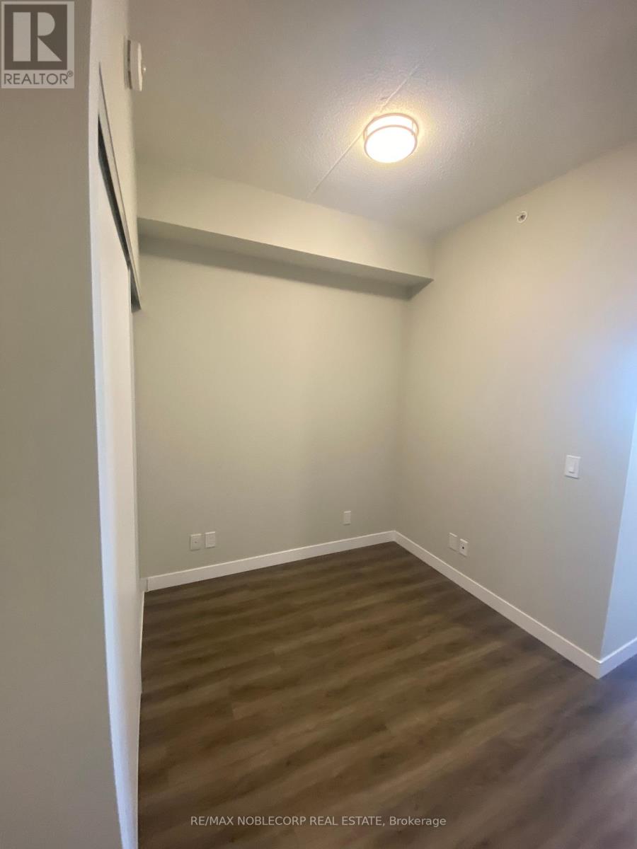 #1804 -15 QUEEN ST S, #1804