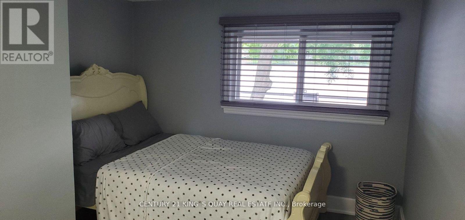 24 COSY COVE LANE