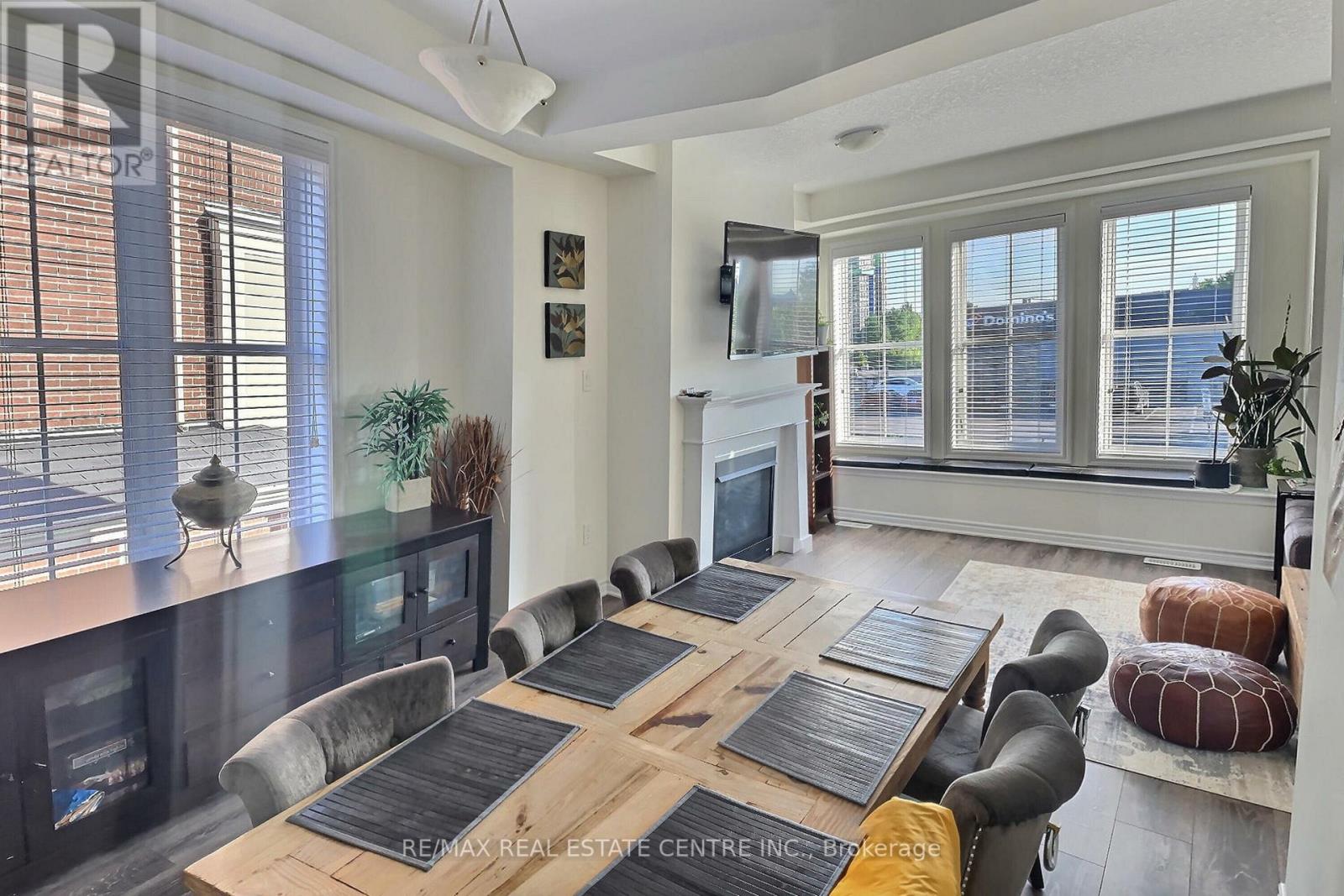 #5 -22 SPRING CREEK DR, #5
