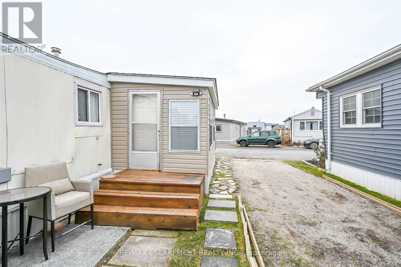 #84 -2189 DUNDAS ST, #84