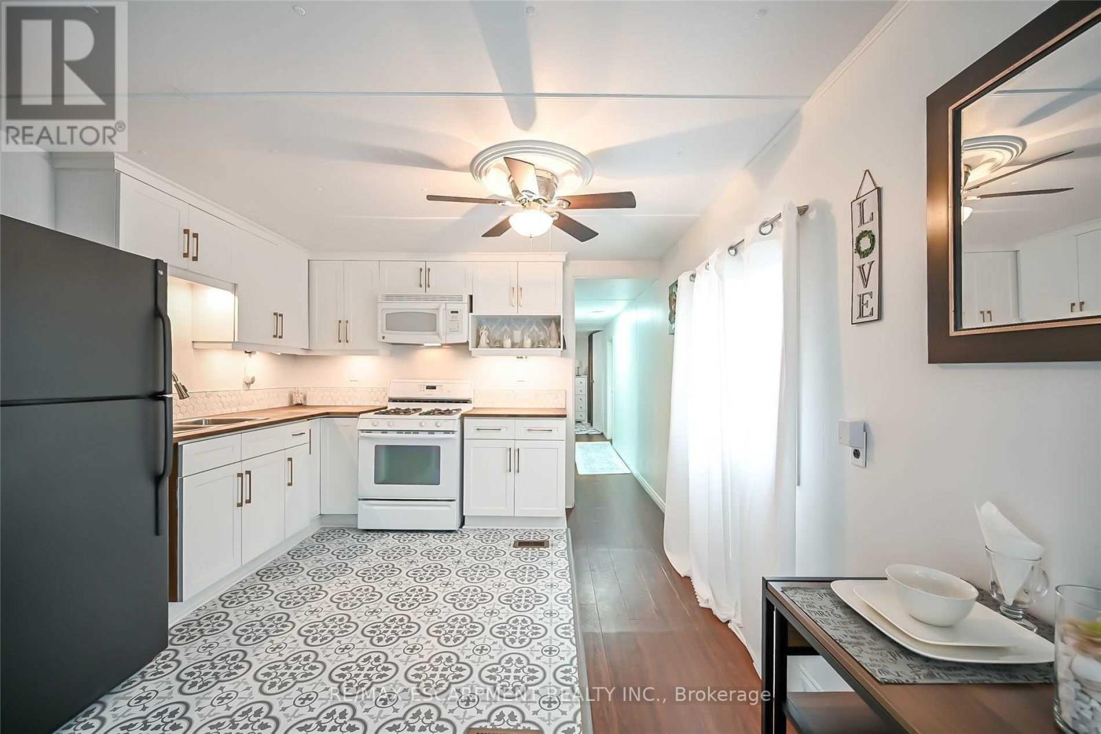 #84 -2189 DUNDAS ST, #84