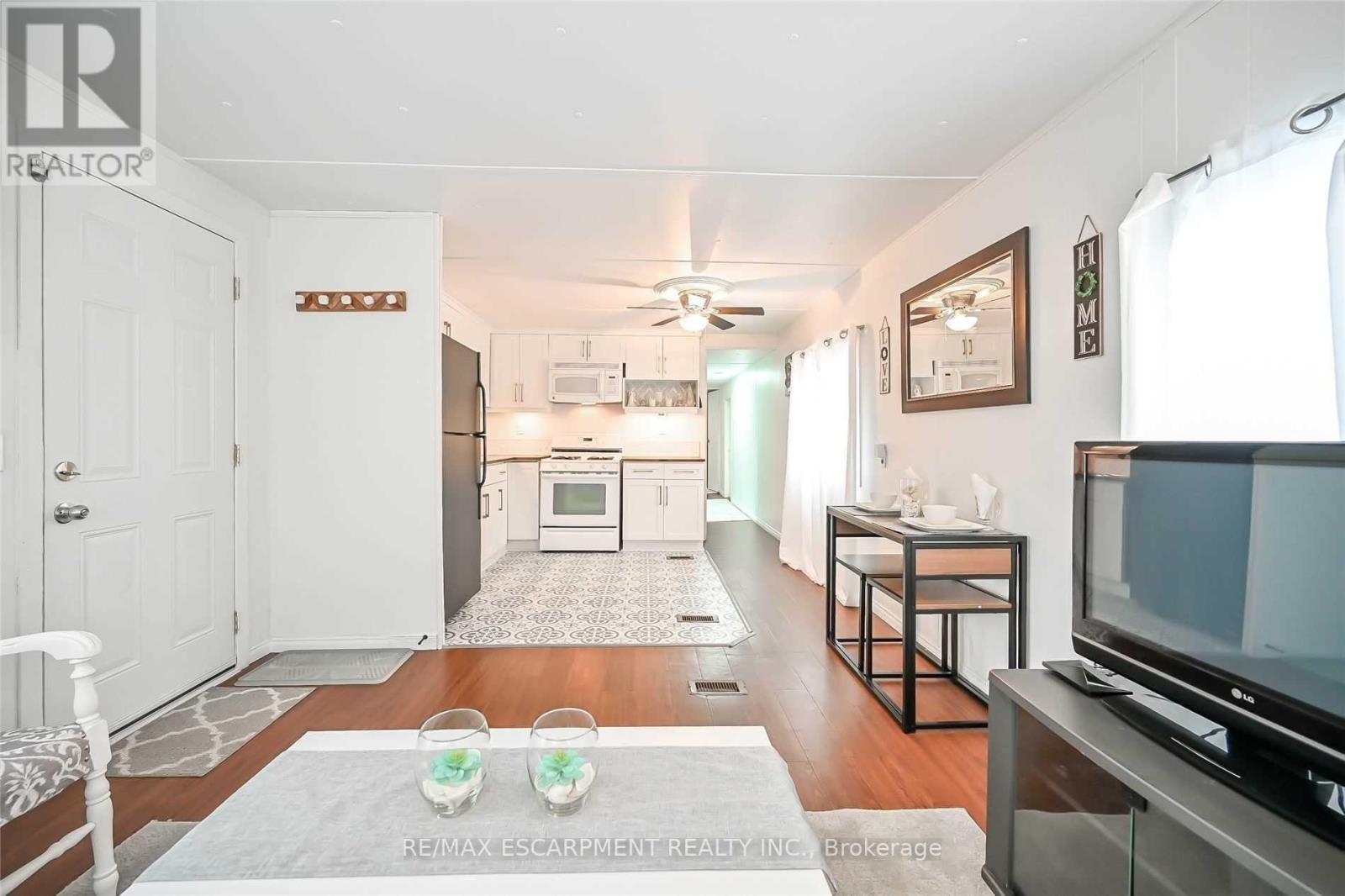 #84 -2189 DUNDAS ST, #84