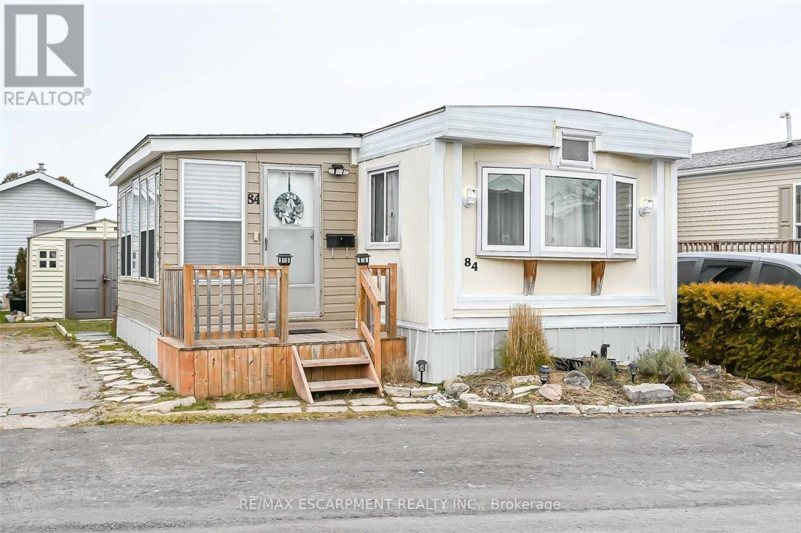 #84 -2189 DUNDAS ST, #84