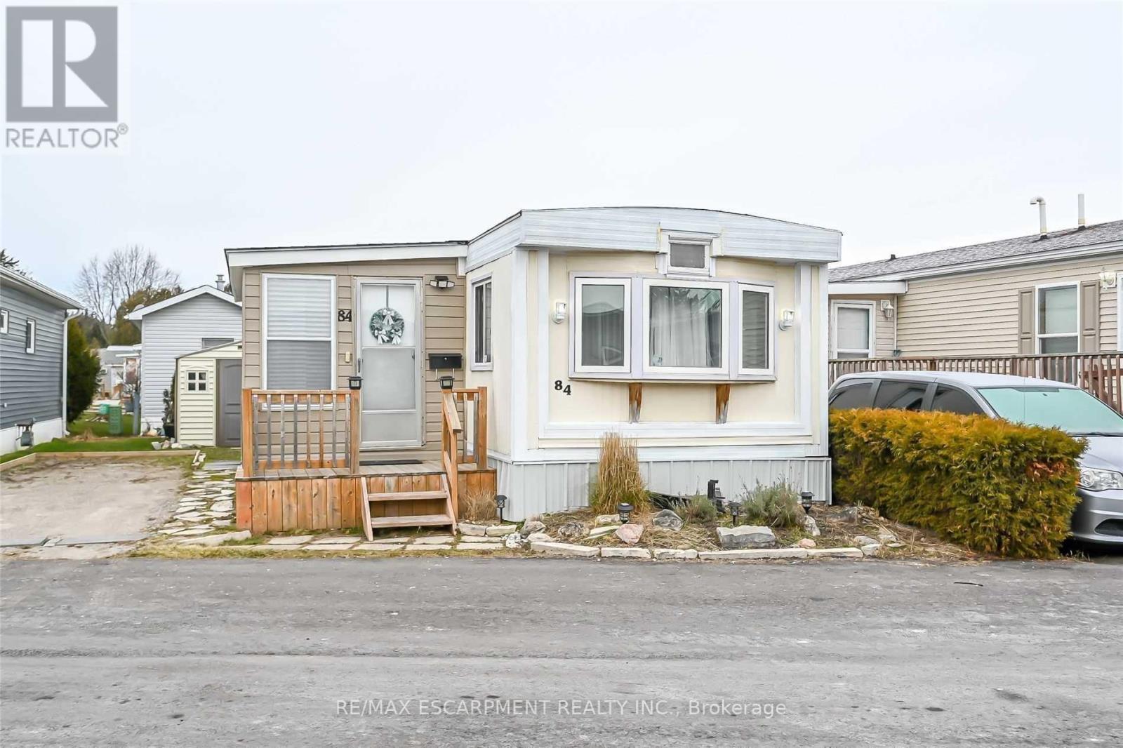 #84 -2189 DUNDAS ST, #84