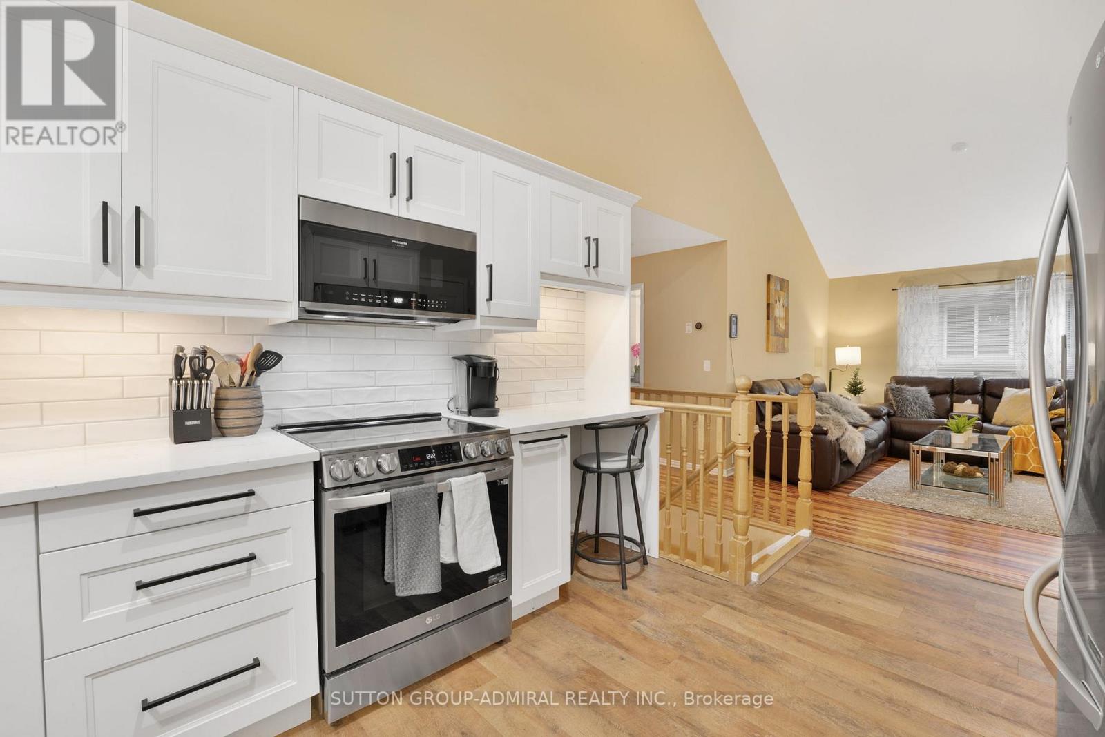 56 SWEENEY CRES