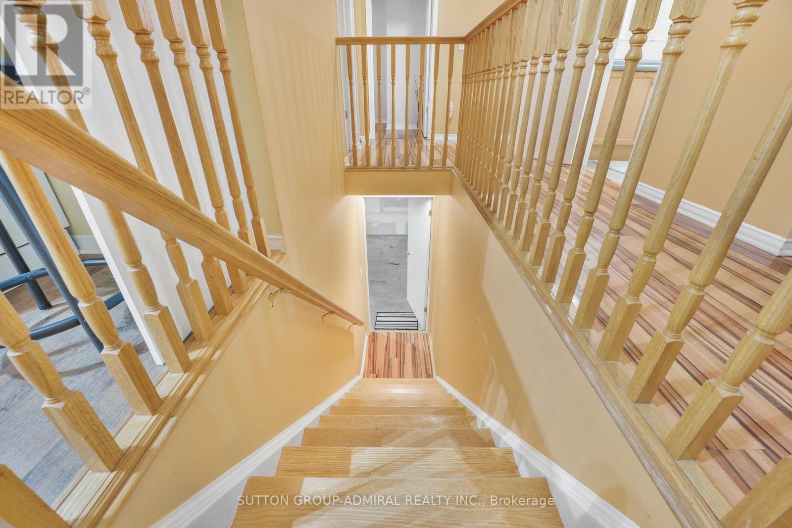 56 SWEENEY CRES