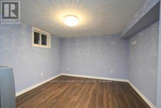#LOWER -24 LOMA DR, #Lower