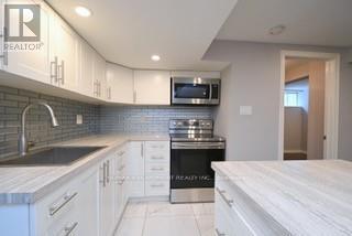 #LOWER -24 LOMA DR, #Lower
