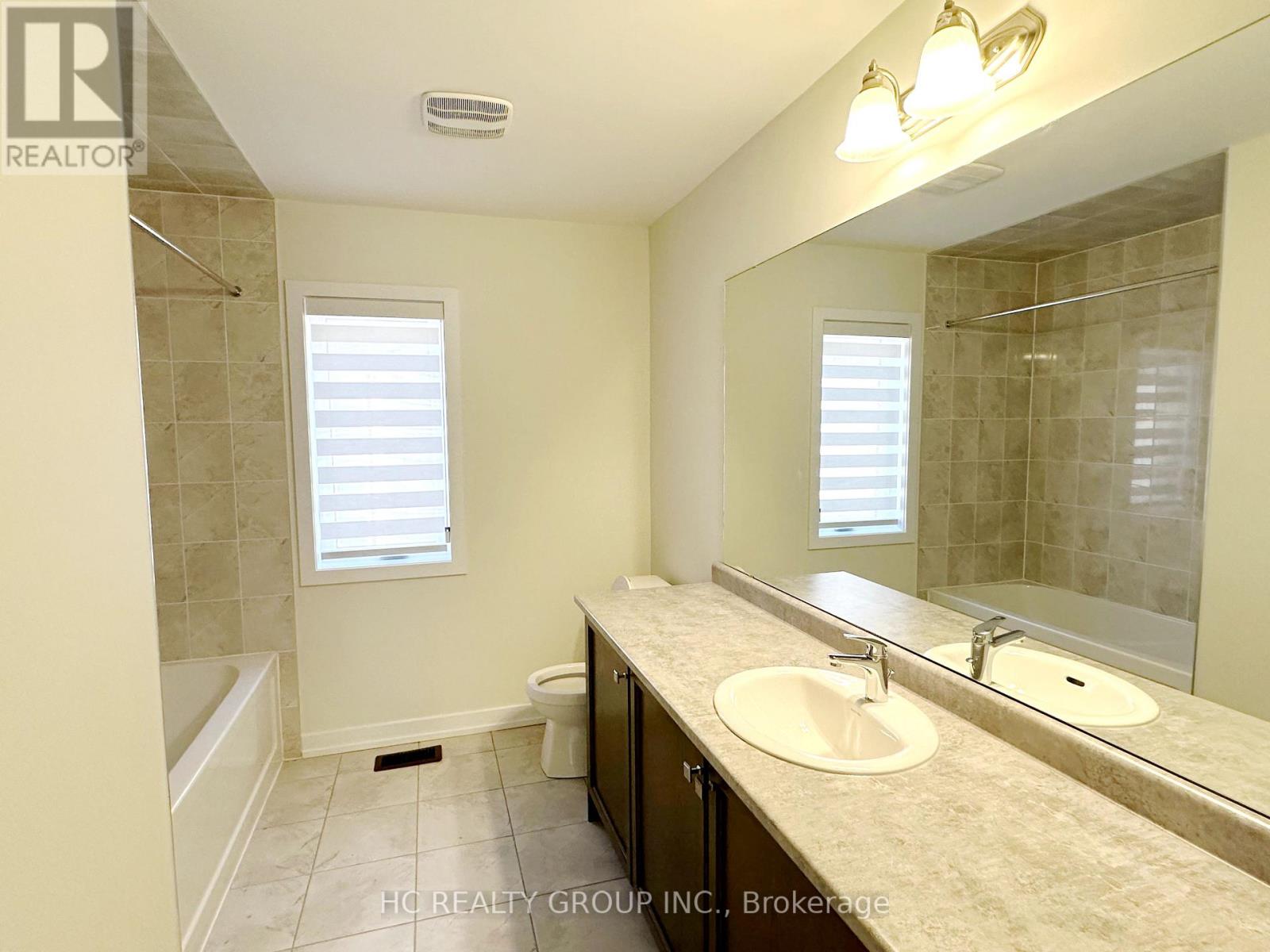 152 LUMB DR