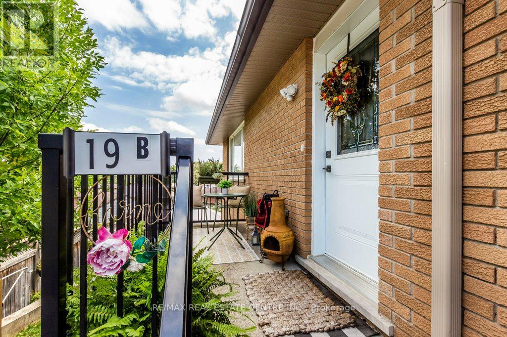 19 YAGER AVE