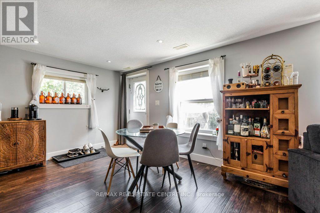 19 YAGER AVE