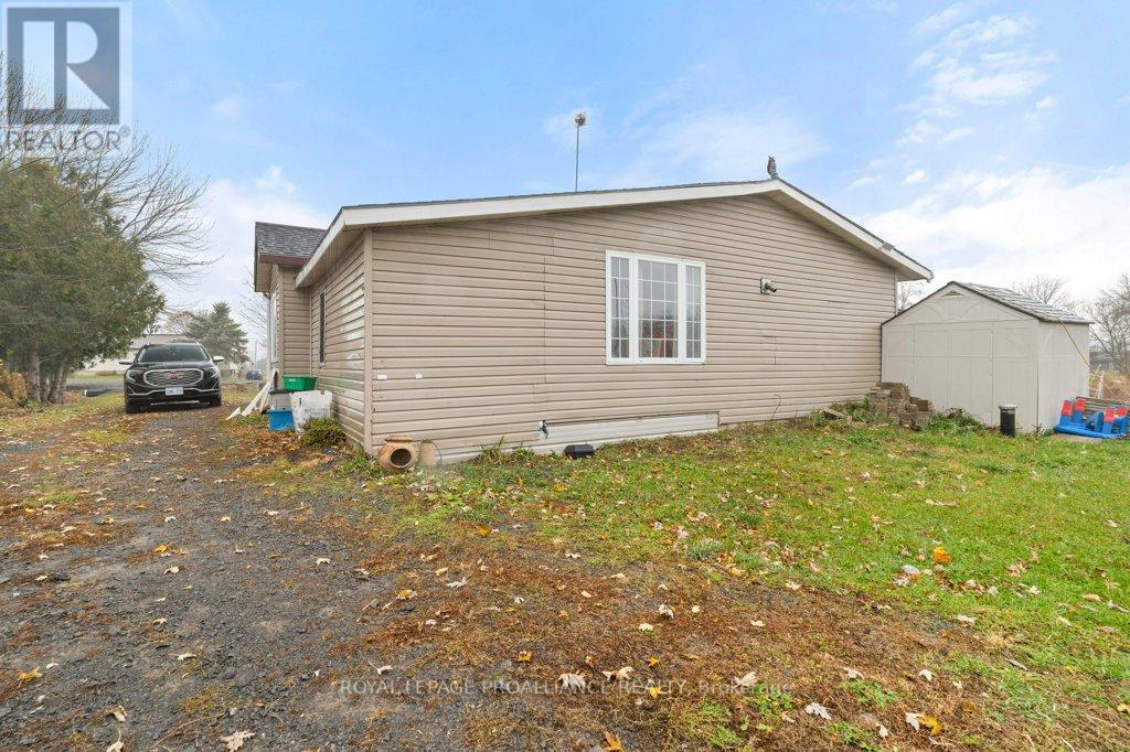 49 MOORE AVE