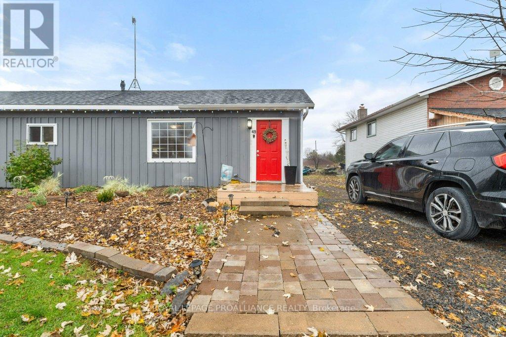 49 MOORE AVE