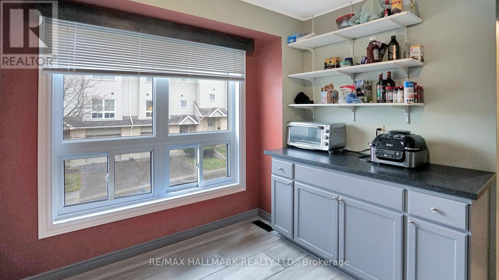 #27 -536 THIRD ST, #27