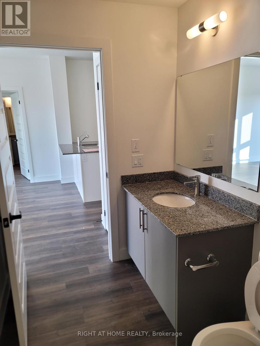 #414 -1101 LACKNER PL, #414