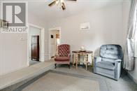 381-383 MACNAB ST N