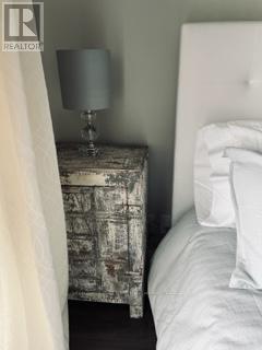 #813 -15 QUEEN ST S, #813