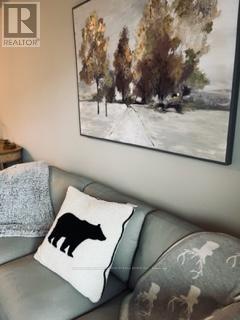 #813 -15 QUEEN ST S, #813