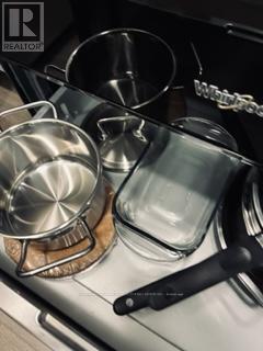 #813 -15 QUEEN ST S, #813