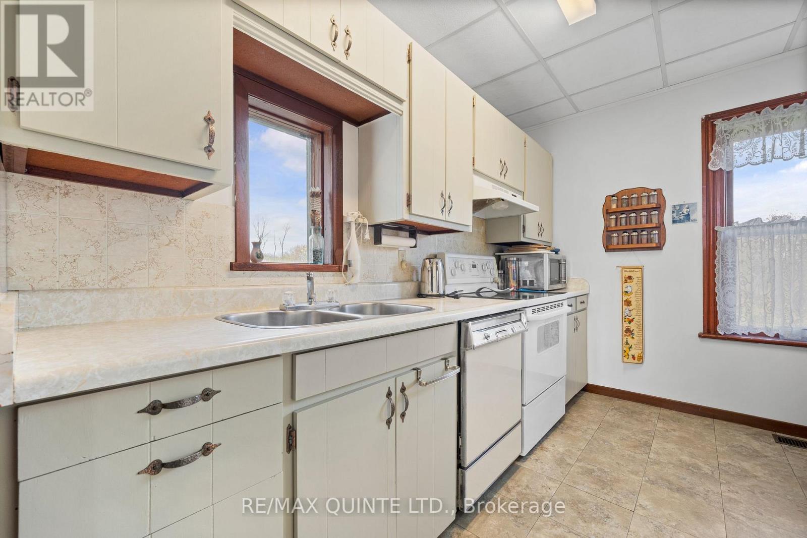 381 PARTRIDGE HOLLOW RD
