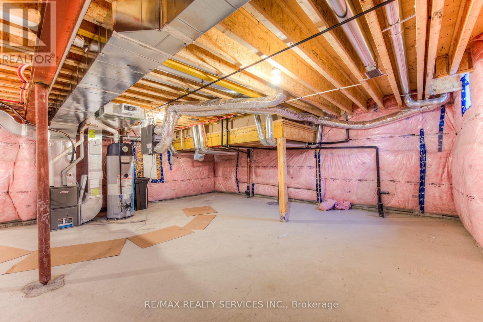 774 QUEENSTON BLVD