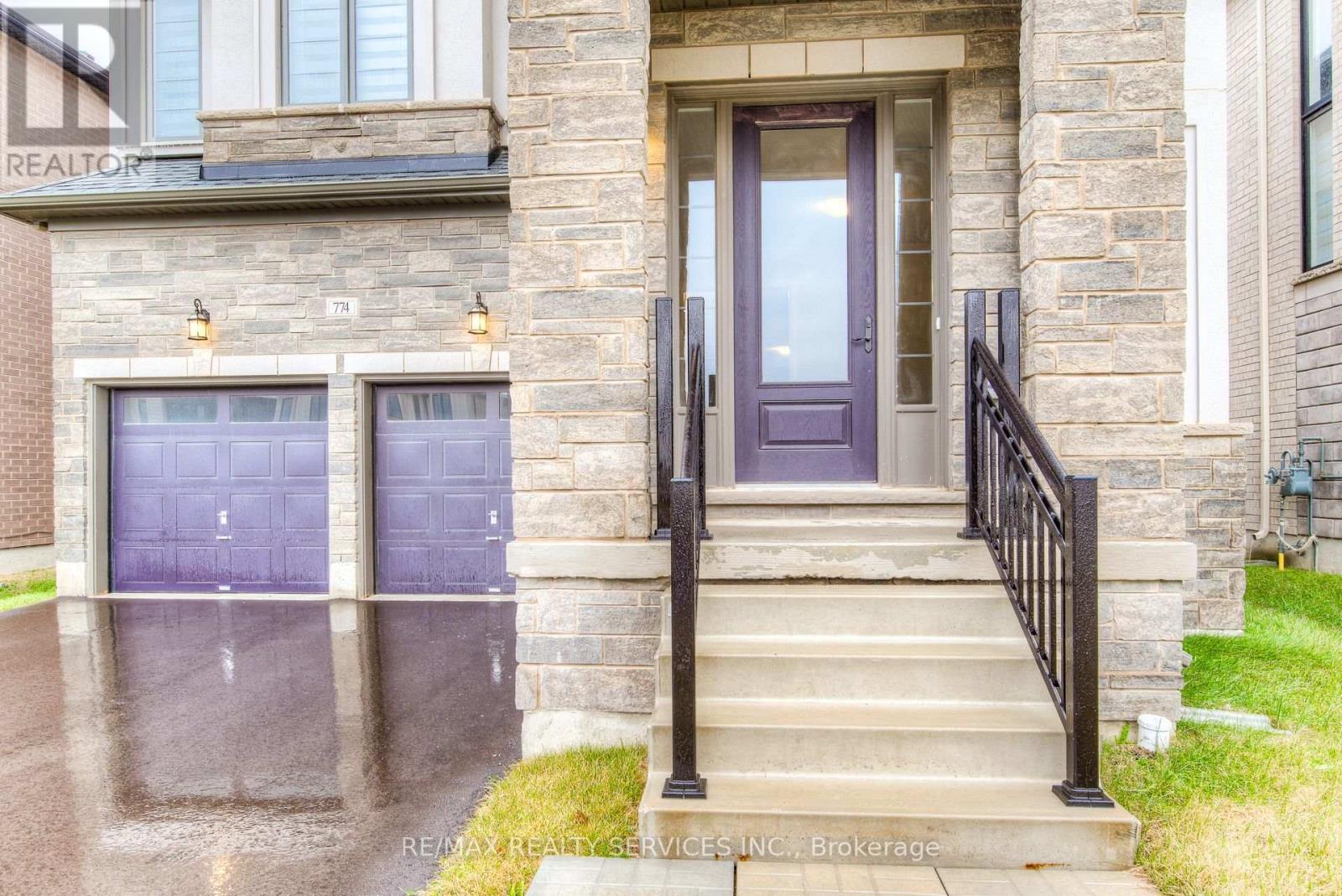 774 QUEENSTON BLVD