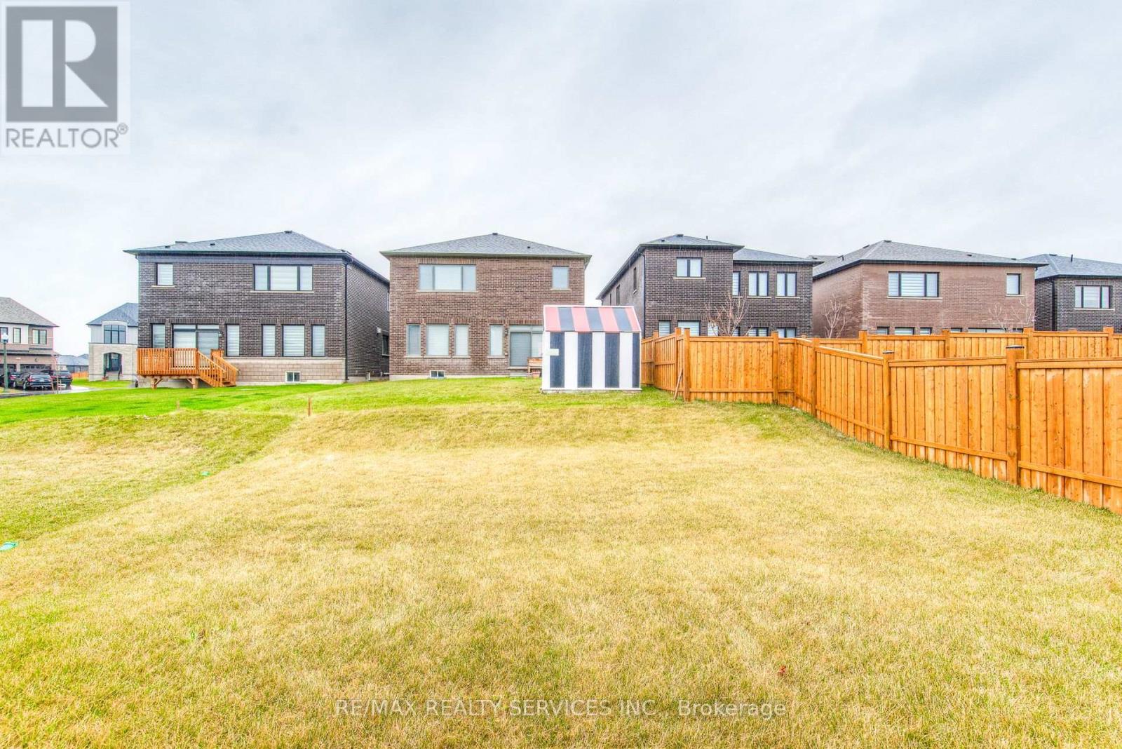 774 QUEENSTON BLVD