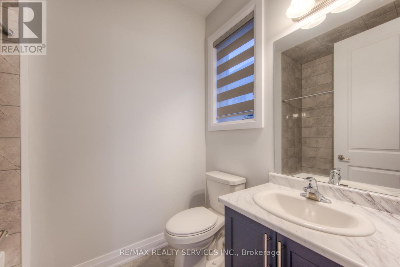 774 QUEENSTON BLVD