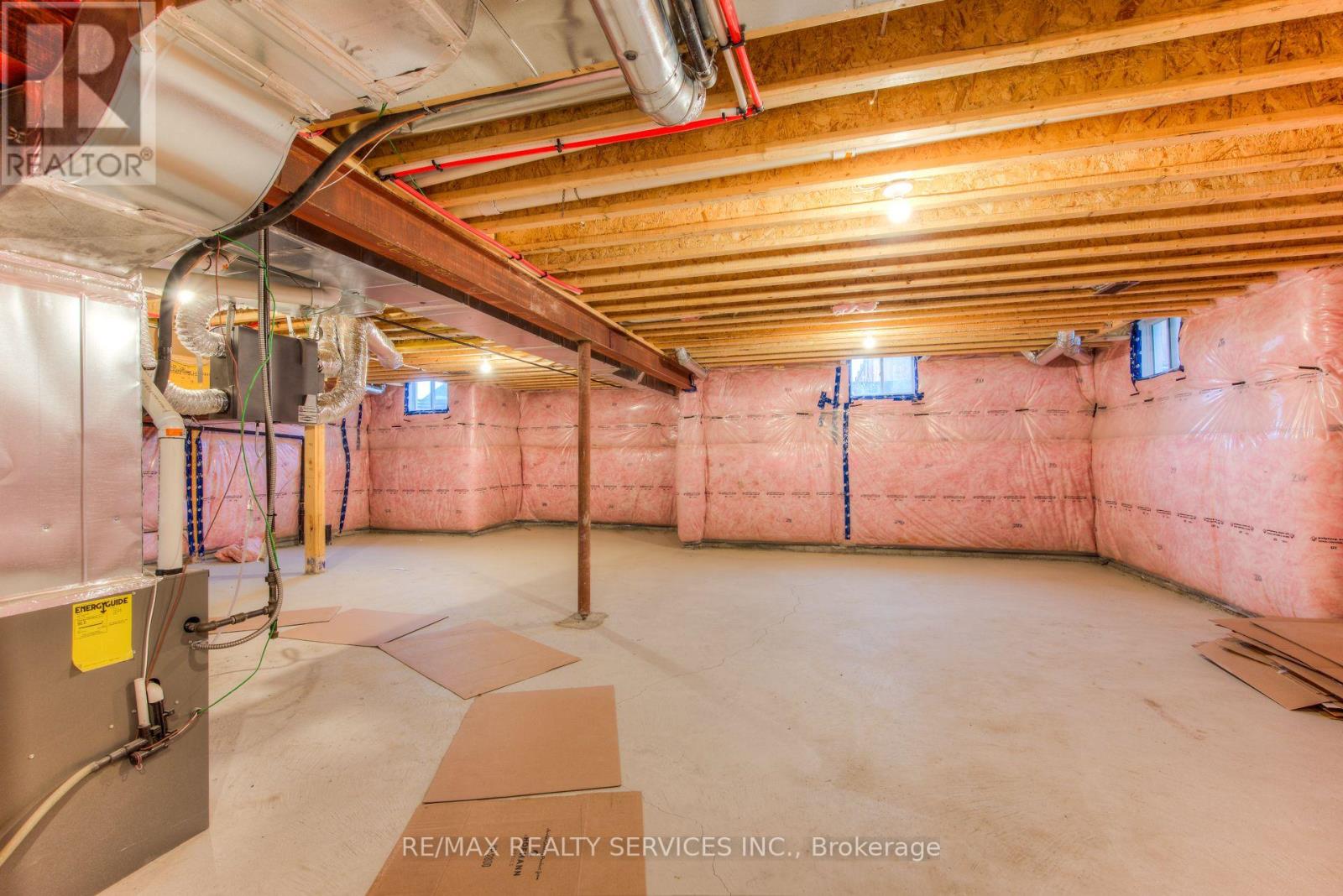 774 QUEENSTON BLVD