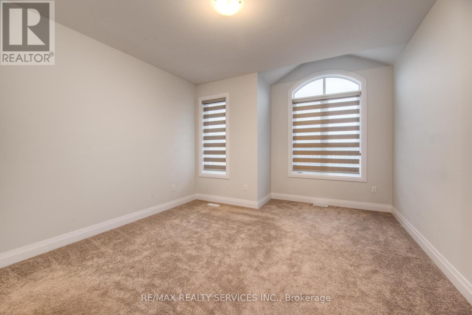774 QUEENSTON BLVD