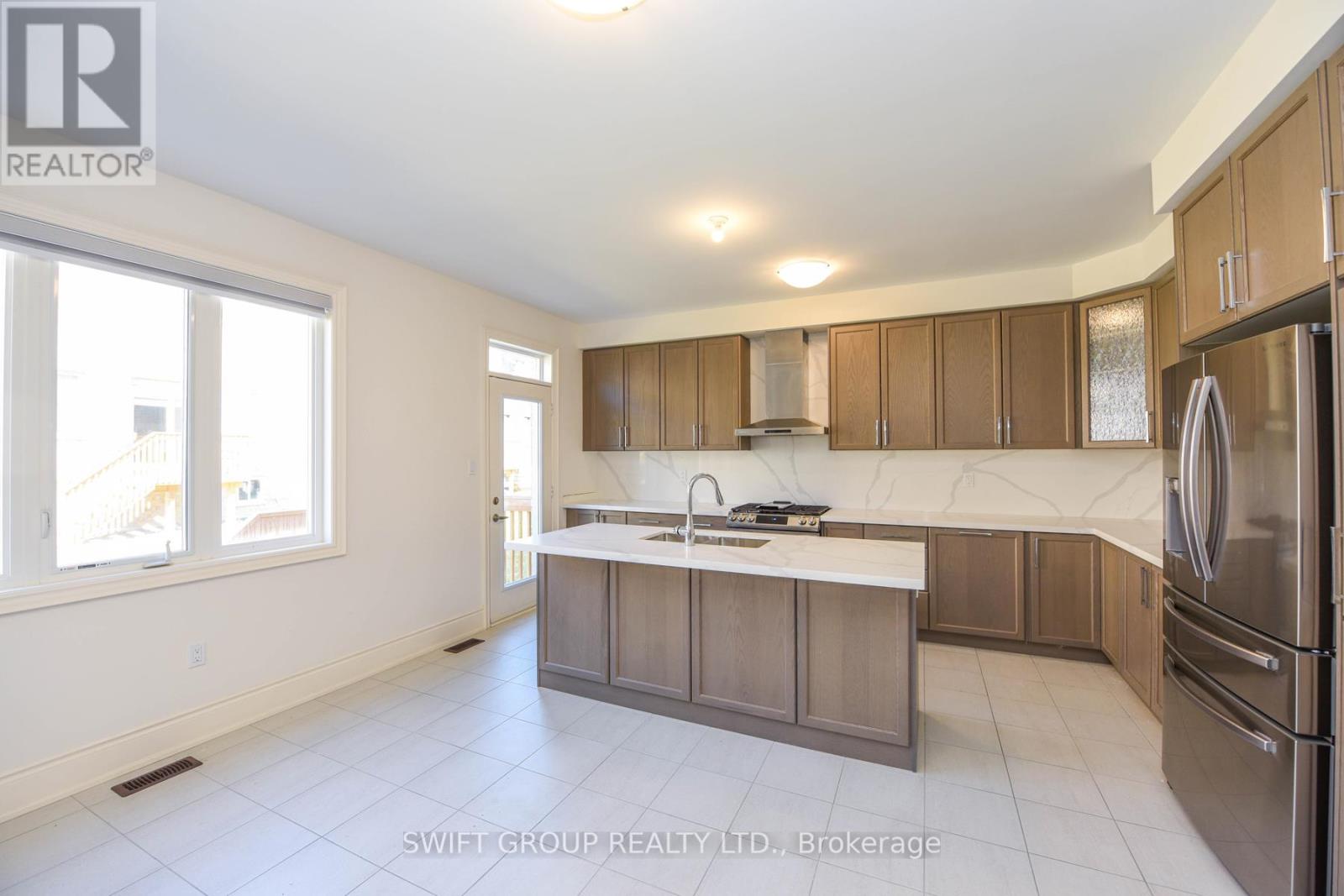 #UPPER -195 GREAT FALLS BLVD, #Upper