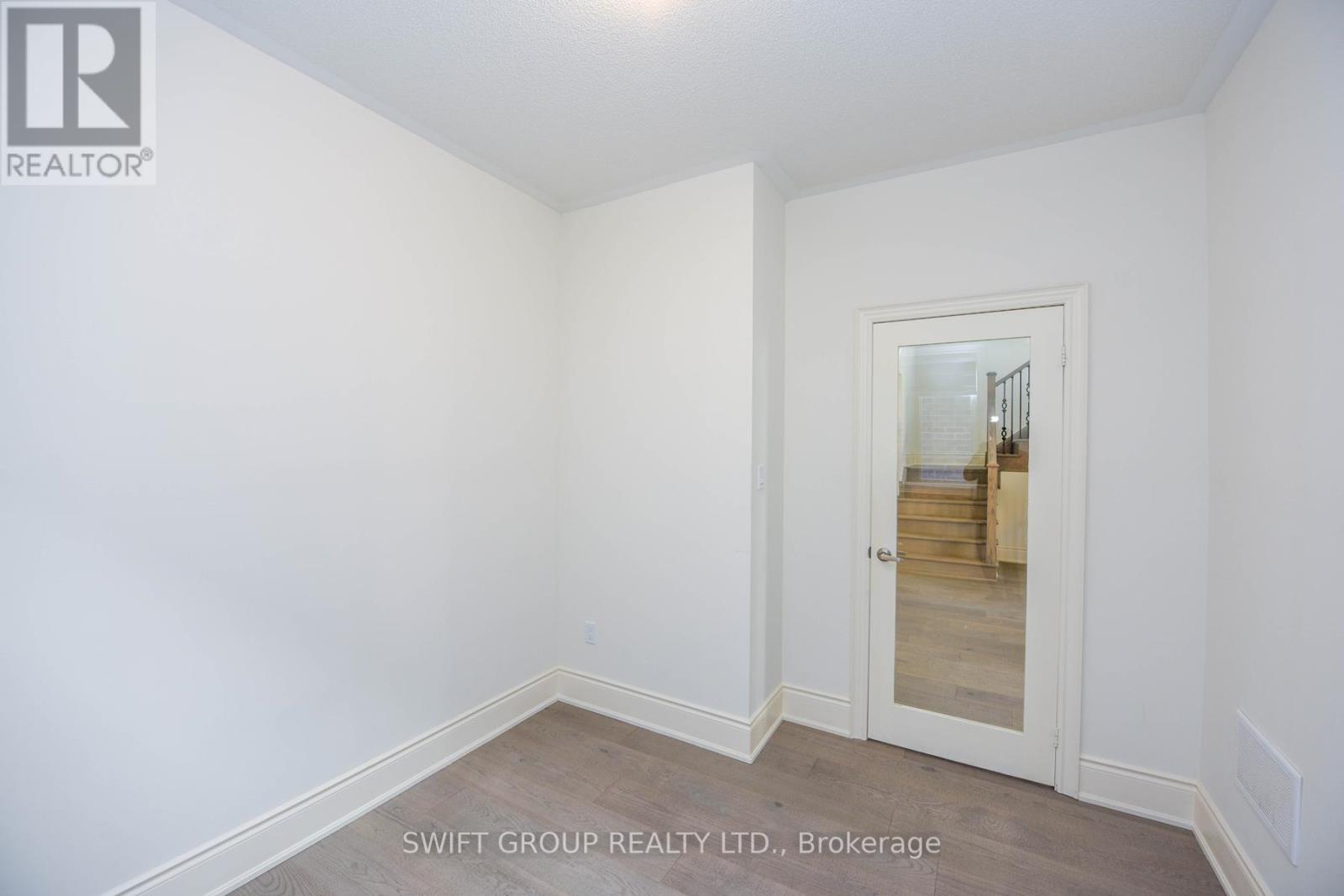 #UPPER -195 GREAT FALLS BLVD, #Upper