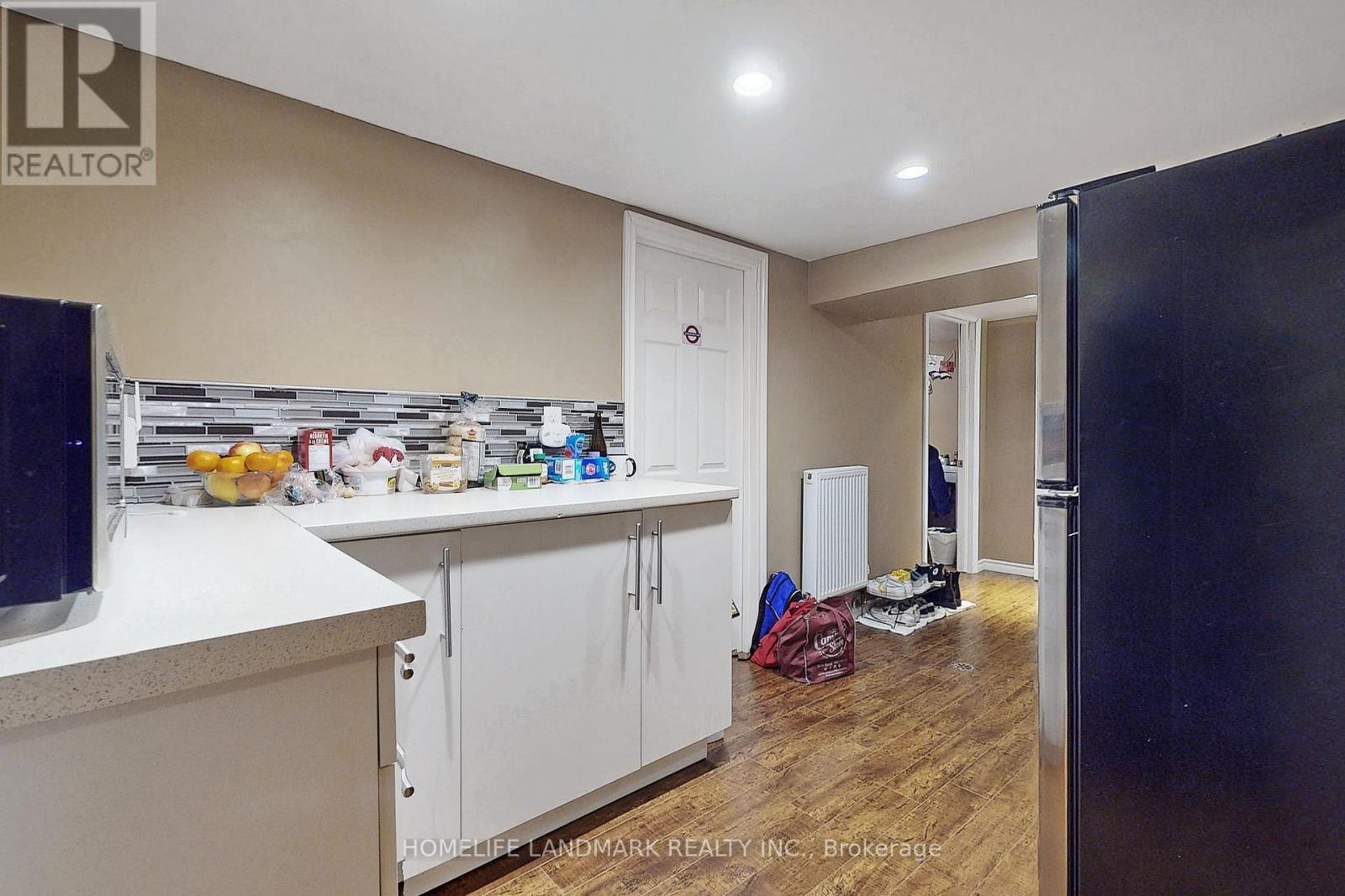 50 HILLVIEW ST