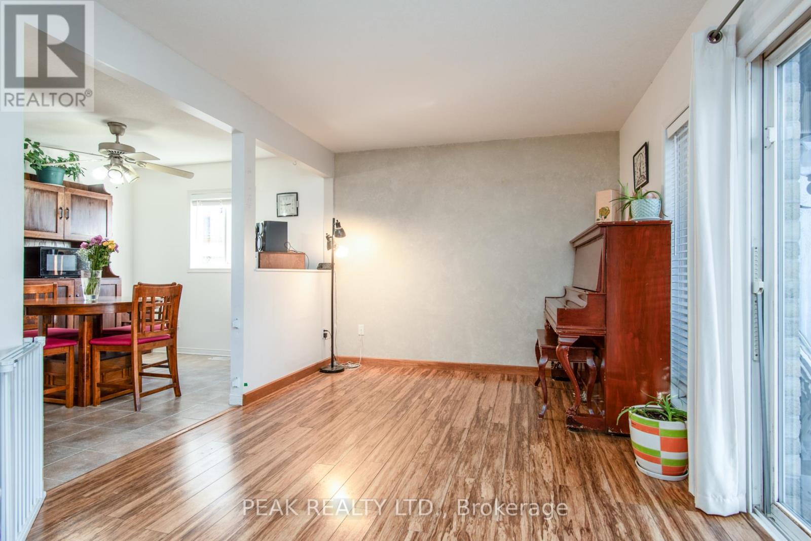 90 CHATEAU CRES
